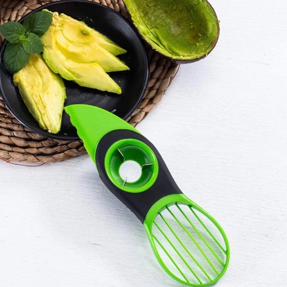 Avocado Slicer, 3-in-1 Cutter Tool Grip Handle - Picture 3 of 5
